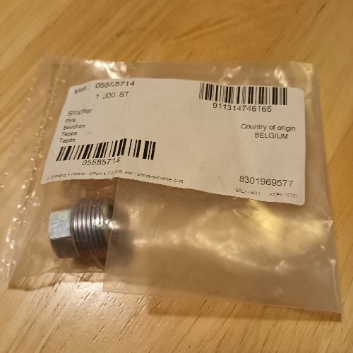 05585714 BOMAG Plug